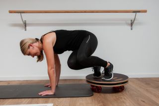 Wexelboard | Übung | Liegestütz (Beine)